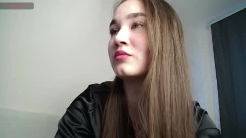 Snapshot of pixie____ chatting on April 30, 2026, 1:17 pm Lily online show from April 30, 2026, 1:17 pm