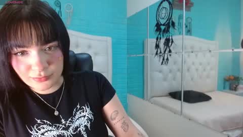 Snapshot of pixie_kat chatting on November 15, 2025, 8:16 pm KATY online show from November 15, 2025, 8:16 pm