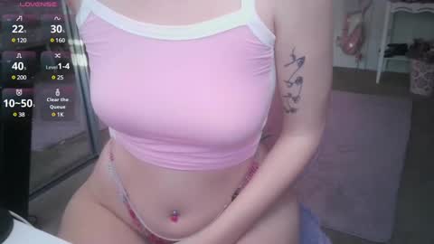 Pixie online show from February 28, 2025, 10:50 pm