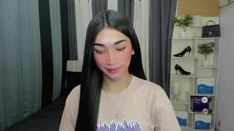 pixiedoll_ online show from March 19, 2026, 4:49 am