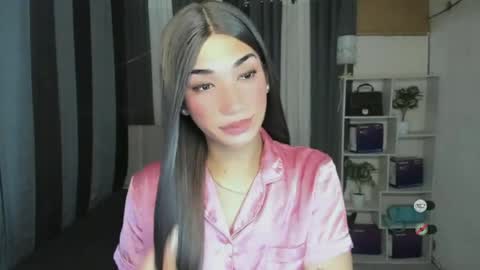 Snapshot of pixiedoll_ chatting on June 25, 2026, 7:02 am pixiedoll_ online show from June 25, 2026, 7:02 am