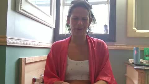Snapshot of pixieluxxx chatting on April 8, 2026, 1:11 pm PixieLuxXx online show from April 8, 2026, 1:11 pm