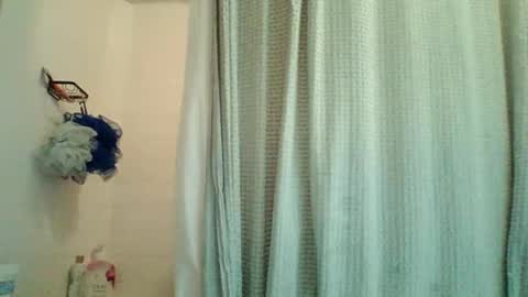 Snapshot of pixieluxxx chatting on April 25, 2026, 4:26 pm PixieLuxXx online show from April 25, 2026, 4:26 pm