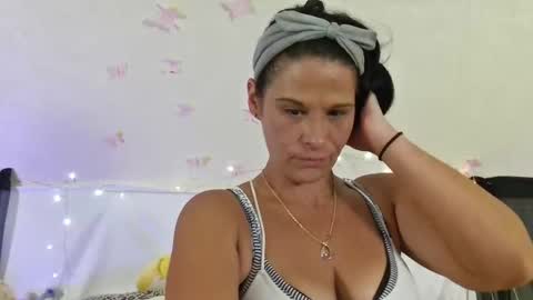 Snapshot of pixieluxxx chatting on April 28, 2026, 12:09 am PixieLuxXx online show from April 28, 2026, 12:09 am