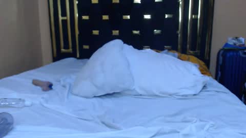 pixietease1 online show from March 29, 2026, 5:40 am