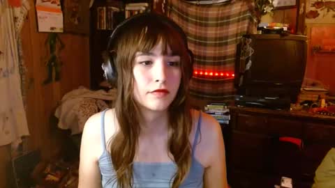 Izzy online show from December 18, 2024, 1:59 am