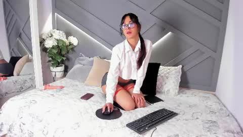 Snapshot of pixivee chatting on July 26, 2026, 1:51 pm pixivee online show from July 26, 2026, 1:51 pm