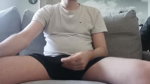 Snapshot of pladplad chatting on December 8, 2024, 11:03 am PLADPLAS online show from December 8, 2024, 11:03 am