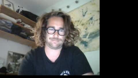 Snapshot of plaisirssecret chatting on May 5, 2026, 5:10 pm plaisirssecret online show from May 5, 2026, 5:10 pm