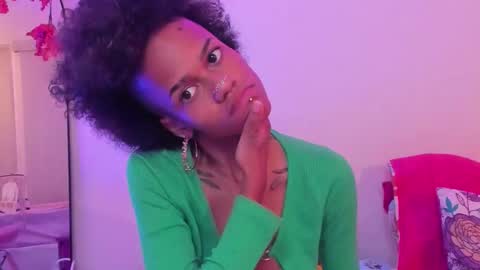 Snapshot of planetfantasy1 chatting on October 22, 2025, 12:05 pm Venus Vee Cutie online show from October 22, 2025, 12:05 pm