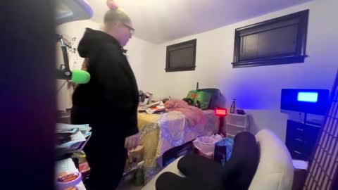 Platinum Puzzy online show from March 5, 2026, 5:47 am