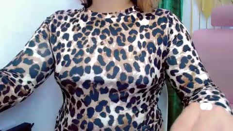 play_wiith_me online show from October 13, 2025, 1:44 pm