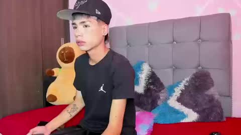 playboy_bunnyy online show from September 12, 2025, 4:18 pm