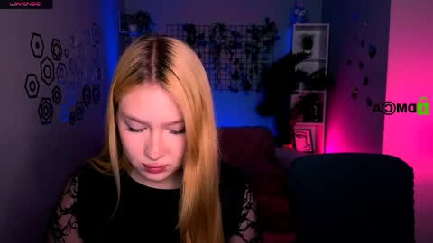 Sophie online show from June 7, 2026, 7:28 pm