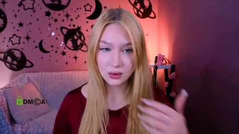 Sophie online show from June 8, 2026, 7:14 pm