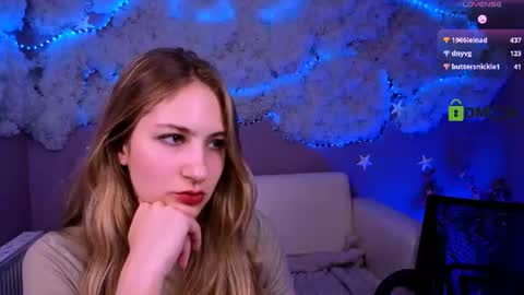 Sophie online show from June 11, 2026, 12:32 am