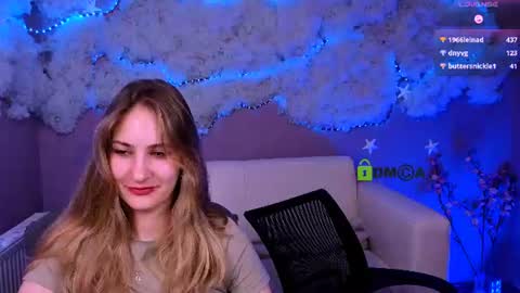 Sophie online show from June 11, 2026, 2:53 am