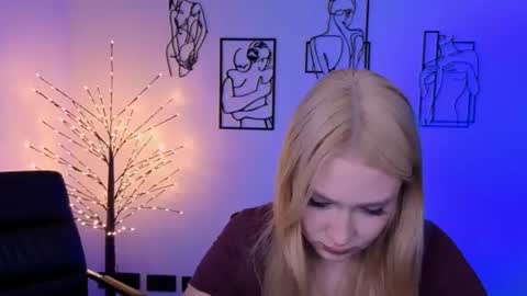 Sophie online show from July 20, 2026, 7:16 pm