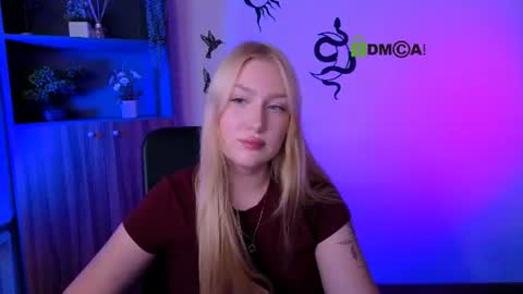 Sophie online show from July 22, 2026, 7:27 pm