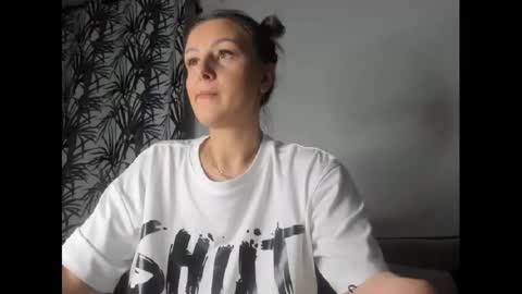 Snapshot of playfulaudrey chatting on January 5, 2025, 2:06 am PlayfulAudrey online show from January 5, 2025, 2:06 am