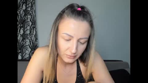 Snapshot of playfulaudrey chatting on March 6, 2025, 11:09 pm PlayfulAudrey online show from March 6, 2025, 11:09 pm