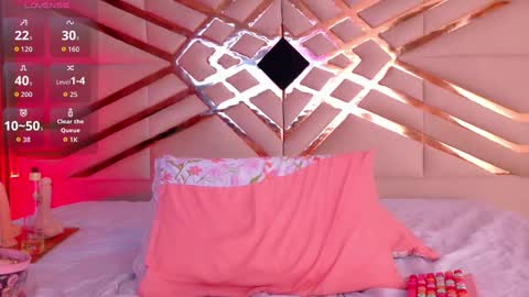 Scarlett  online show from October 7, 2025, 9:12 pm