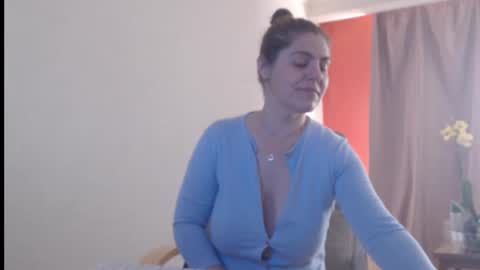 Snapshot of playfulsamira chatting on April 12, 2026, 11:48 am PlayfulSamira online show from April 12, 2026, 11:48 am
