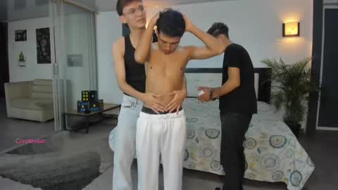   online show from September 27, 2025, 11:21 pm