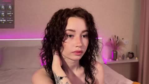 Simona and Bonnie online show from May 10, 2026, 2:44 pm