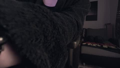 Hello ask me  . Im glad  to see you here in my room. Welcome PVT is open online show from March 2, 2025, 10:48 pm