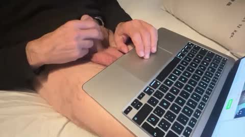 Snapshot of pliniowb chatting on February 6, 2025, 2:00 am pliniowb online show from February 6, 2025, 2:00 am