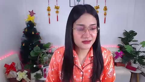 Ploysai online show from January 20, 2025, 2:01 am