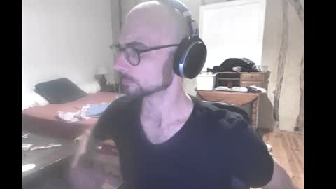 Snapshot of plsmakemynight chatting on May 10, 2026, 2:17 am plsmakemynight online show from May 10, 2026, 2:17 am