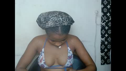 plumnjuicyx online show from March 2, 2025, 9:21 am