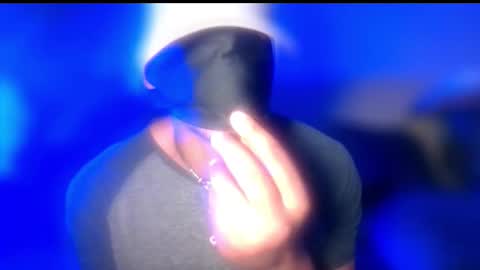 StraightPlush online show from December 5, 2025, 7:39 am