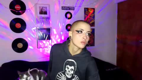   online show from March 5, 2025, 11:05 pm