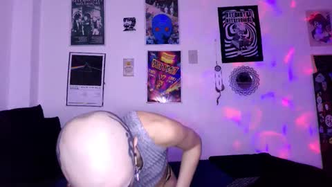    online show from October 24, 2025, 11:45 pm