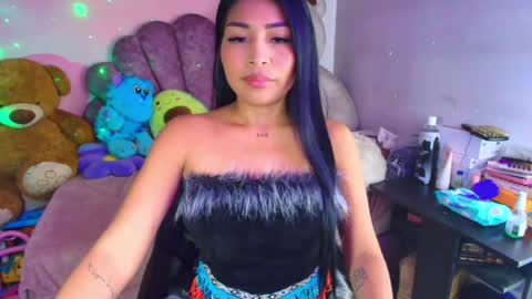 Nicole online show from May 28, 2026, 3:31 pm