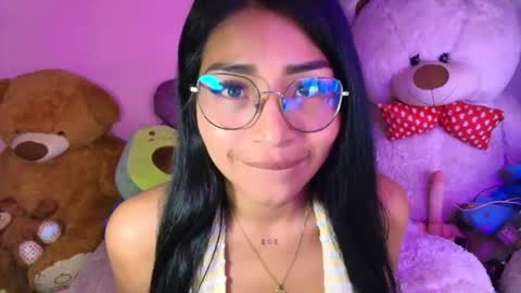 Nicole online show from June 10, 2026, 11:24 pm