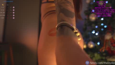 Snapshot of pocahontascb chatting on December 15, 2025, 6:23 pm online show from December 15, 2025, 6:23 pm