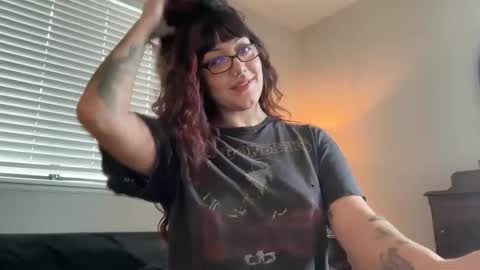 Snapshot of pocketnikki chatting on February 9, 2026, 10:47 pm pocketnikki online show from February 9, 2026, 10:47 pm