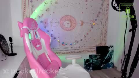 pocketrocket_ online show from June 19, 2026, 12:48 am