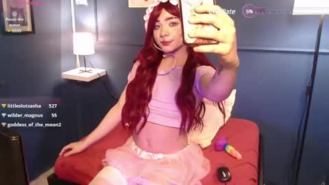 Snapshot of poison__luna chatting on February 20, 2025, 6:57 pm Luna online show from February 20, 2025, 6:57 pm