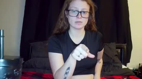 poisonivyy95 online show from June 11, 2026, 2:53 am