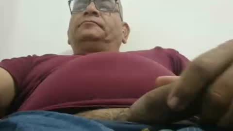 poli online show from October 3, 2025, 1:24 am