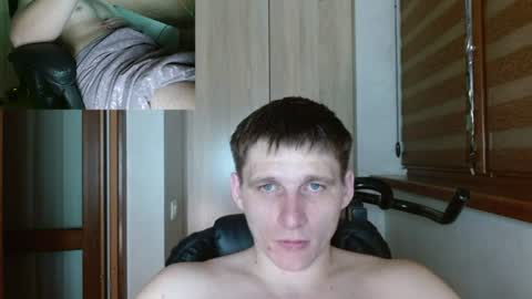 Poliglotjoe2 online show from June 19, 2026, 9:29 pm