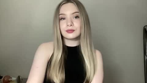 Snapshot of polishangel222 chatting on April 29, 2026, 7:42 pm polishangel222 online show from April 29, 2026, 7:42 pm