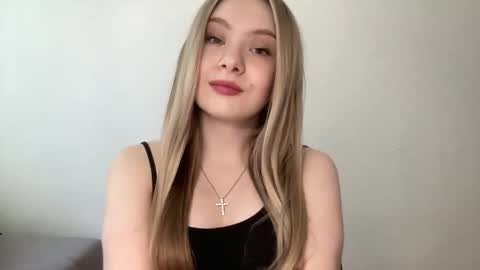 Snapshot of polishangel222 chatting on May 20, 2026, 2:34 pm polishangel222 online show from May 20, 2026, 2:34 pm