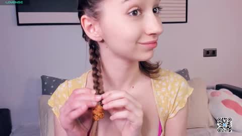 Polly online show from September 16, 2025, 8:04 am