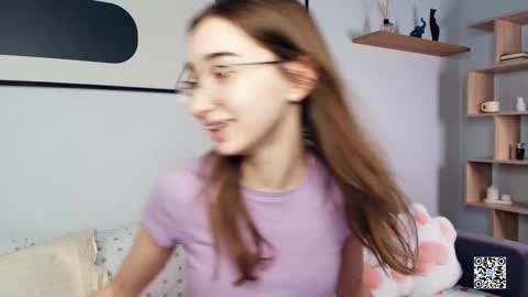 Polly online show from October 1, 2025, 8:53 am